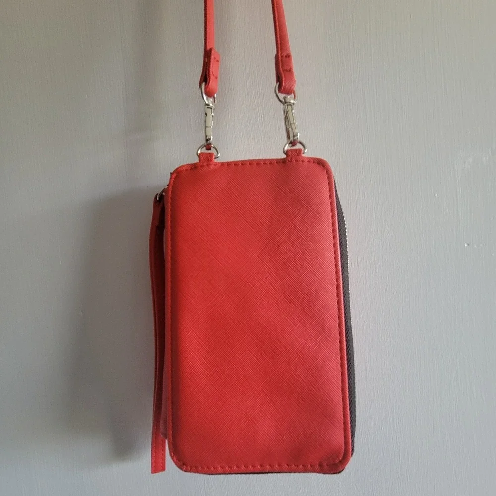 Marc Tetro Dog Phone Crossbody Wallet 7x4 Red Wristlet Strap Organizer Cute‎